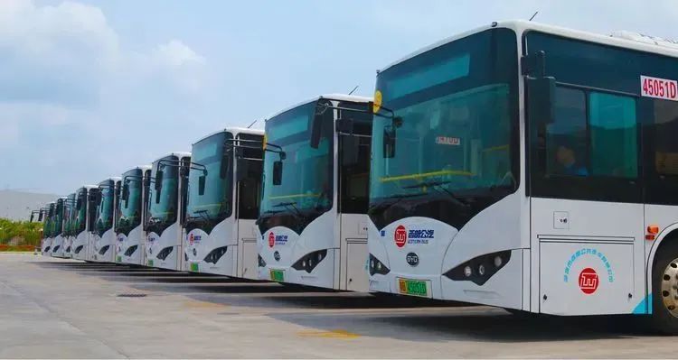 谁能握住“方向盘”？三问深圳西部公汽！