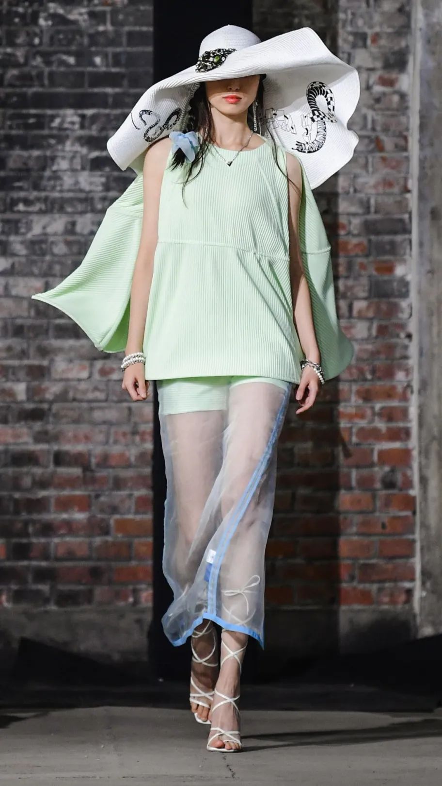 2023春季流行款式,2023年中年夏季流行款式