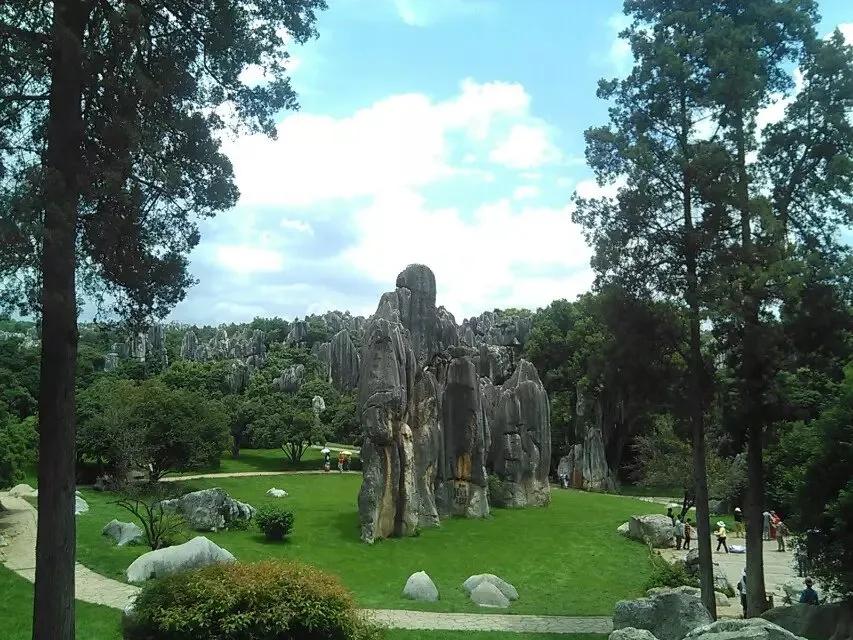 5a级喀斯特奇观石林风景区,世界最大石林地质奇观是什么