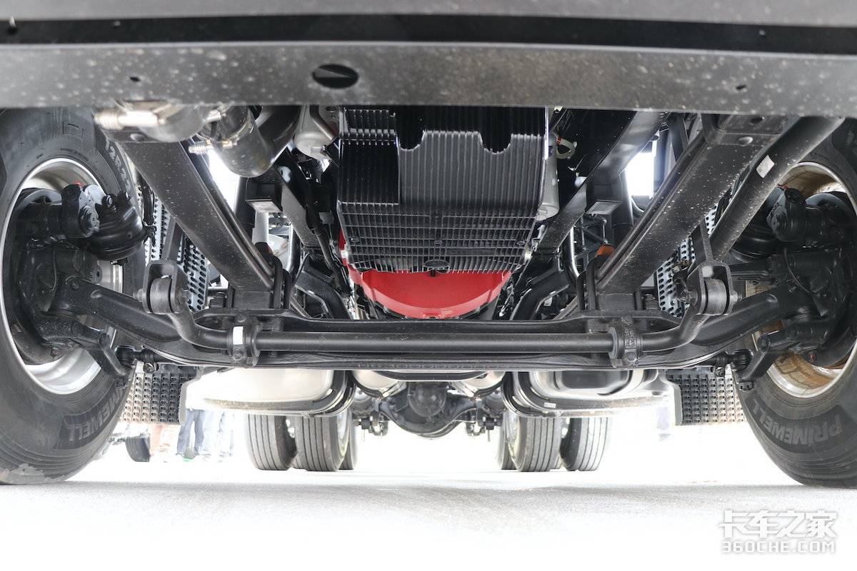 汕德卡4x2牵引车采埃孚540马力,采埃孚重卡amt怎么样