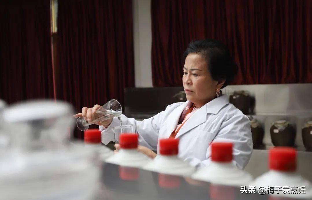 十几块钱的牛栏山为什么也有假酒,为什么很多人说牛栏山是假酒