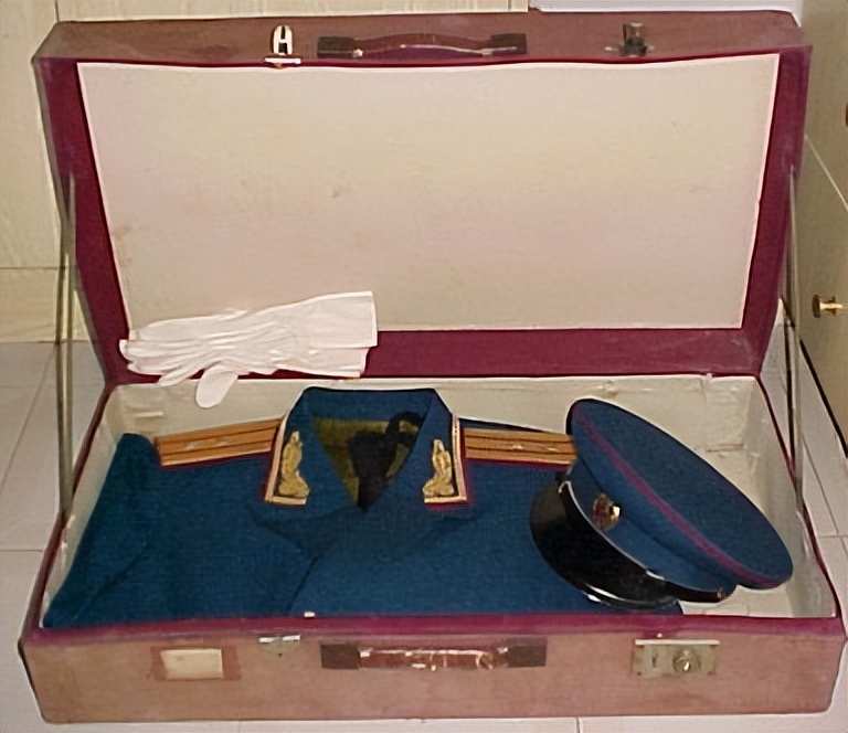 55式校官礼服全套,55式海军将军礼服