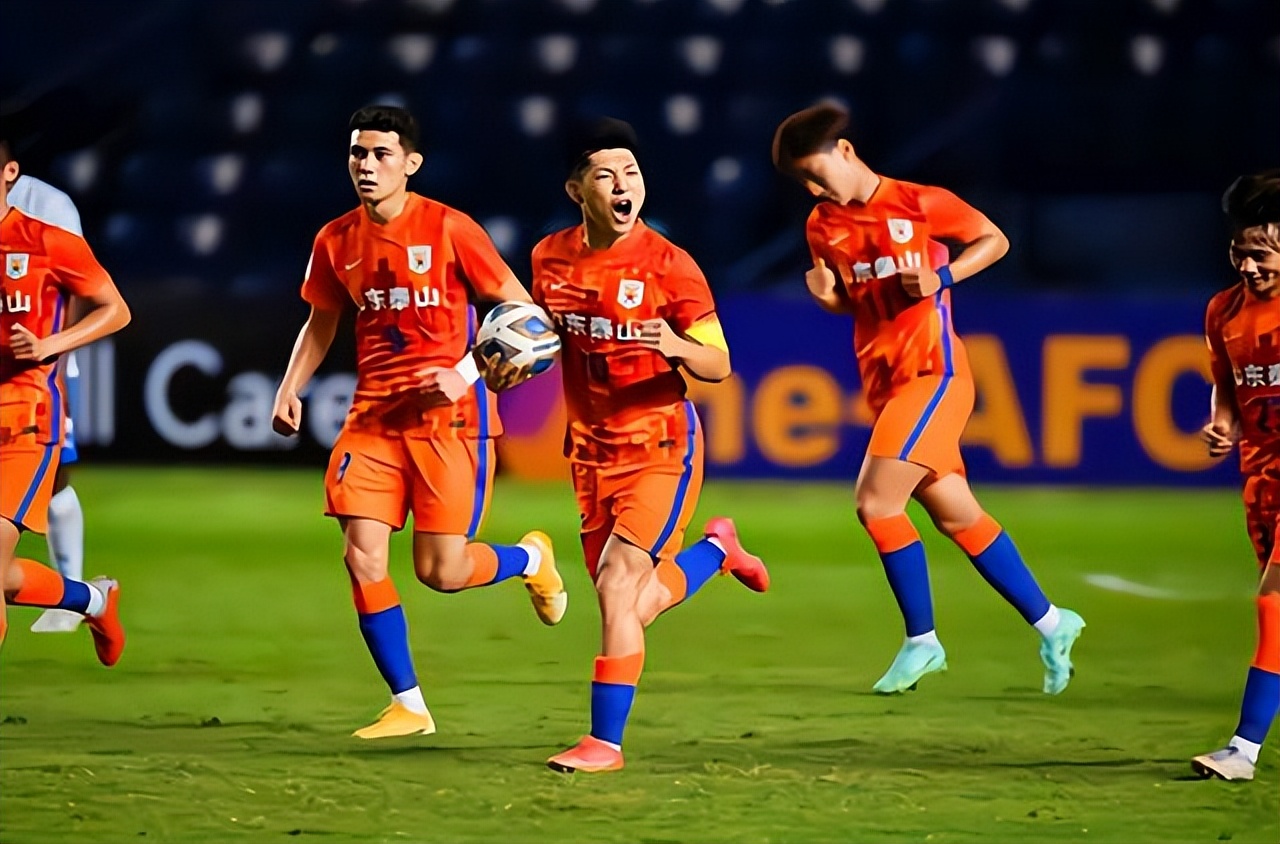 罗纳尔多最佳钟摆进球,罗纳尔多单刀打门视频