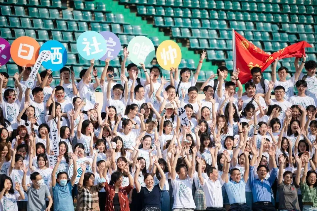 高能电影乘风破浪,毕业照高能