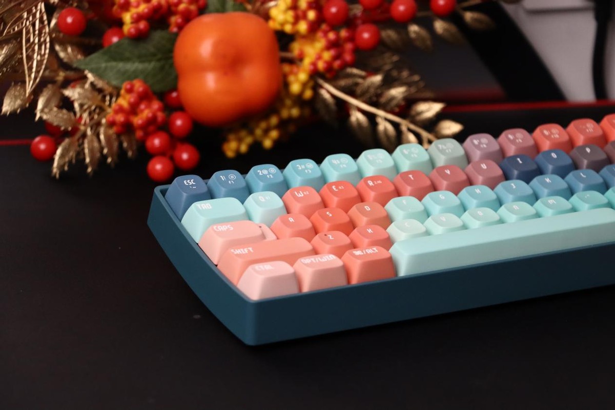 洛斐小翘蓝牙机械键盘开箱组装,洛斐小翘键盘简单上手