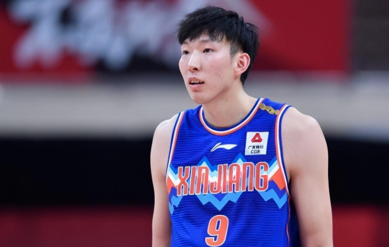 篮协官宣球员加盟信息,周琦最新消息新疆男篮