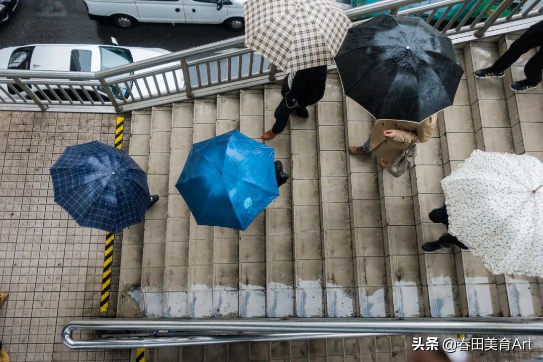 教程丨少儿美术课程《下雨了》
