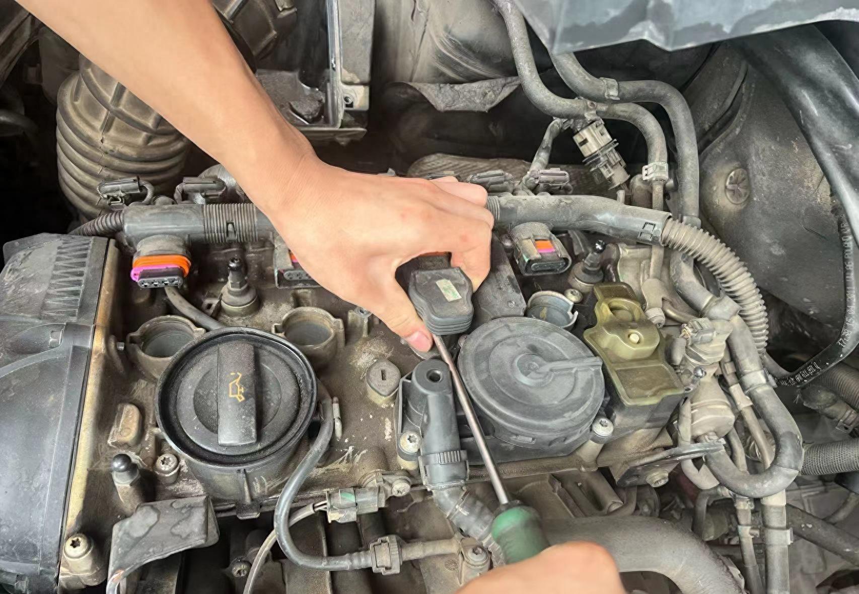 奥迪q5爆水管原因,奥迪q5落水