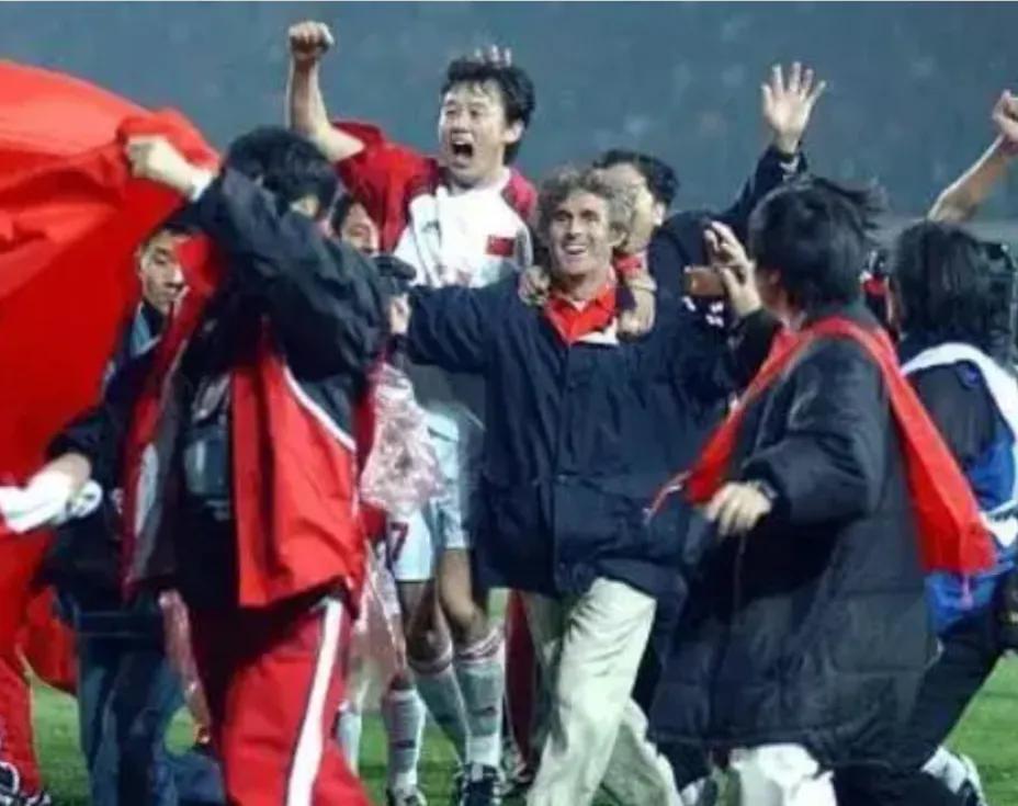 谁能拯救中国队,中国男足拯救世界