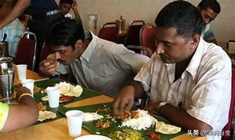 印度教徒喝牛尿能杀病毒吗,印度人用牛尿泡牛粪