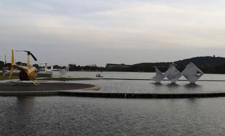 上海月湖雕塑公园官网,同游上海月湖雕塑公园