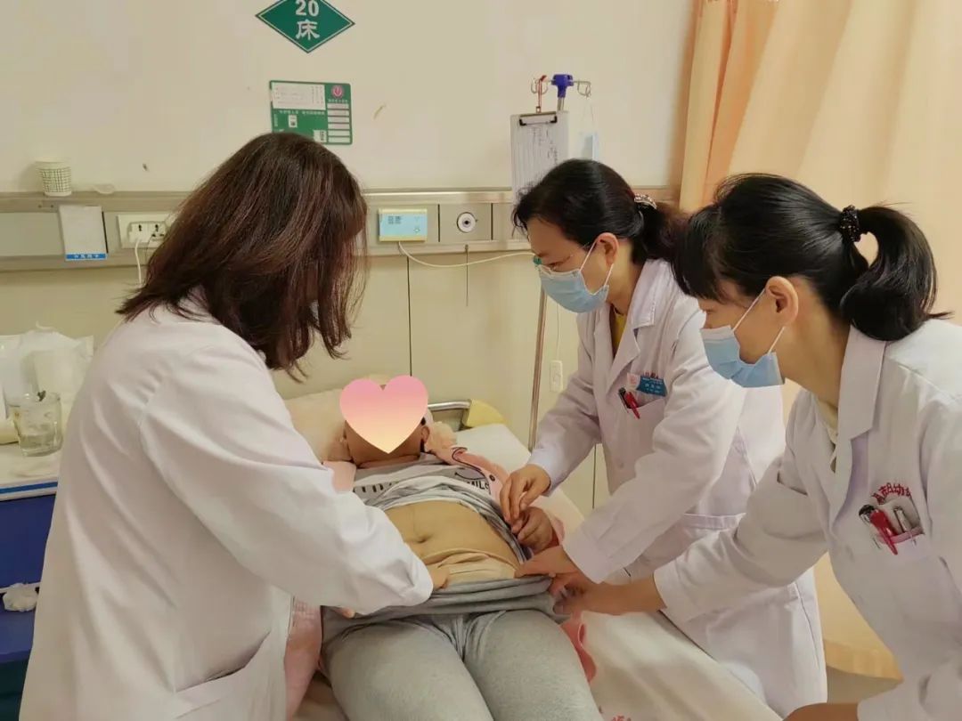 孕期左侧卵巢囊肿能顺产吗,孕妇卵巢囊肿20厘米