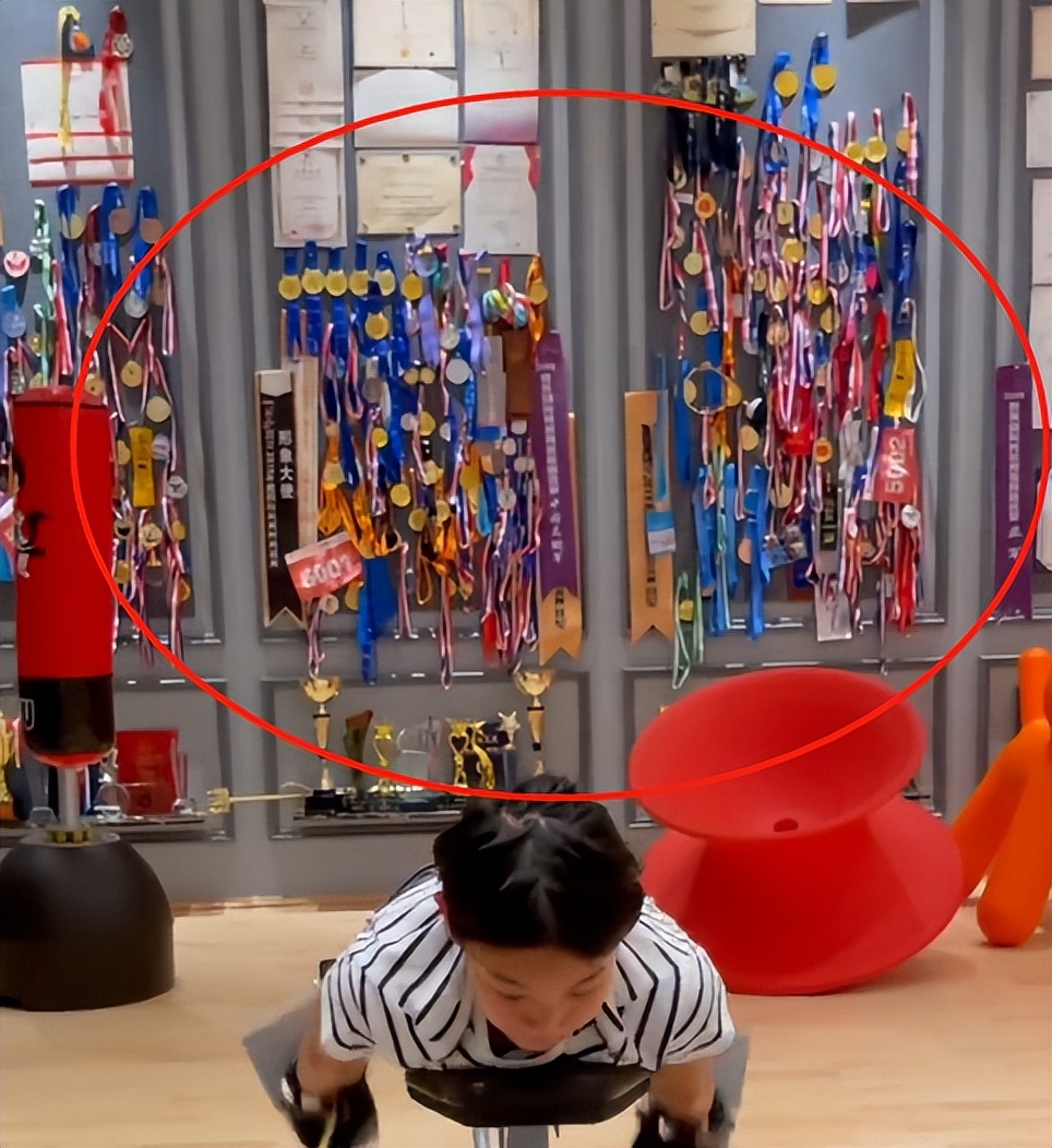 爆火全网身价千万6大富婆：从cici到abcd妈，谁才是第一阔太？