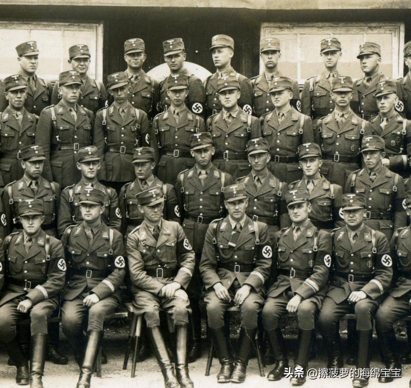 纳粹冲锋队用的什么枪,纳粹德军军衔图解
