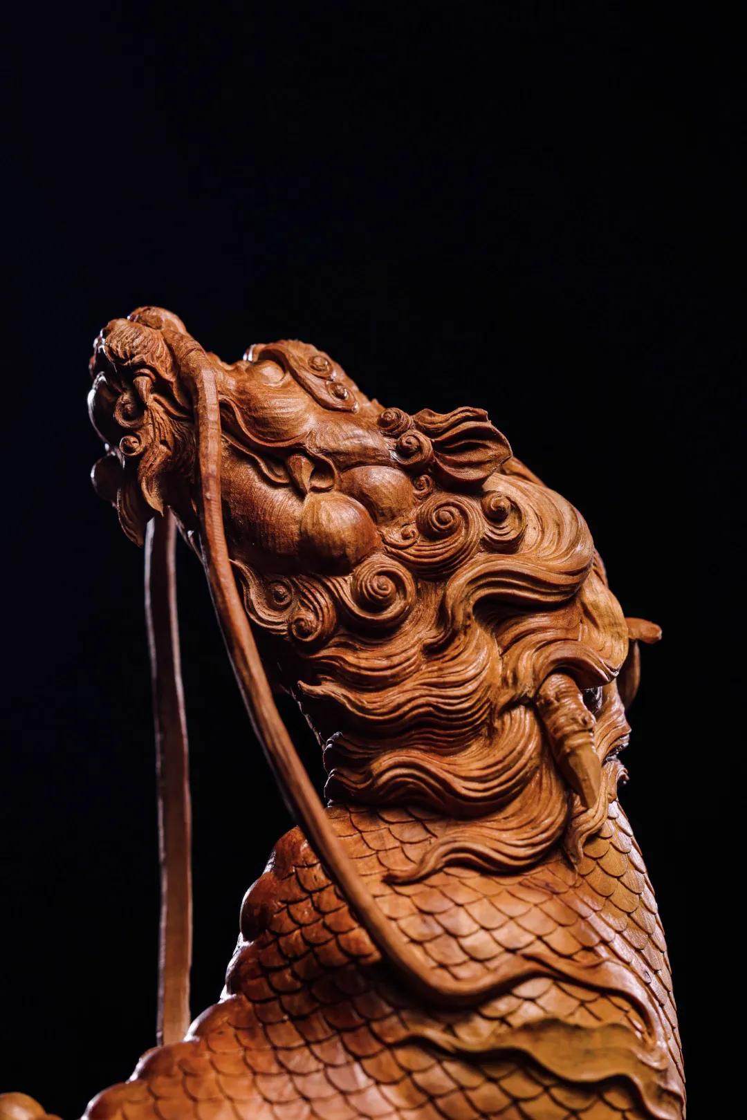 老山檀|麒麟精取老料，质地细腻温润，香醇味正。全手雕鳞甲片片