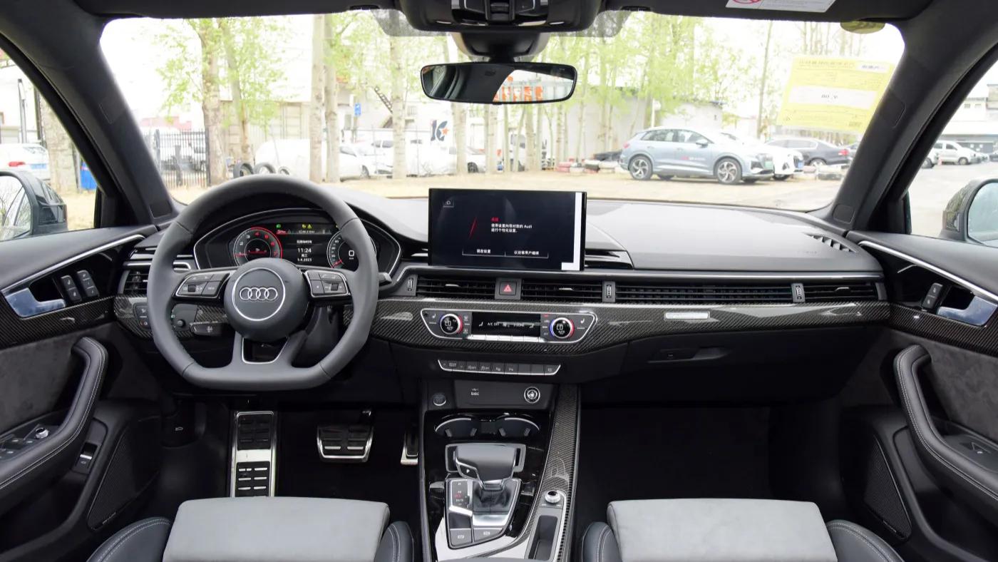 奥迪a4l现在还值得入手吗,现在的奥迪a4l还值得买吗