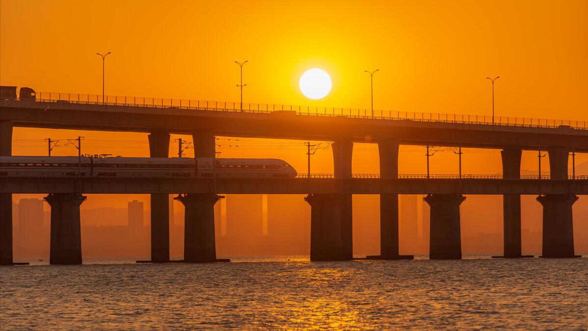 与书相伴与智慧同行,与书相伴静静地享受这段时光