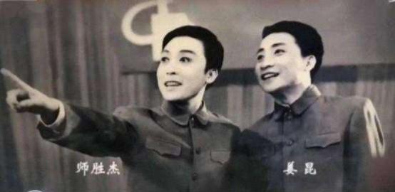 师胜杰追悼会女儿捧父亲遗像视频,师胜杰妻子宋艳现状