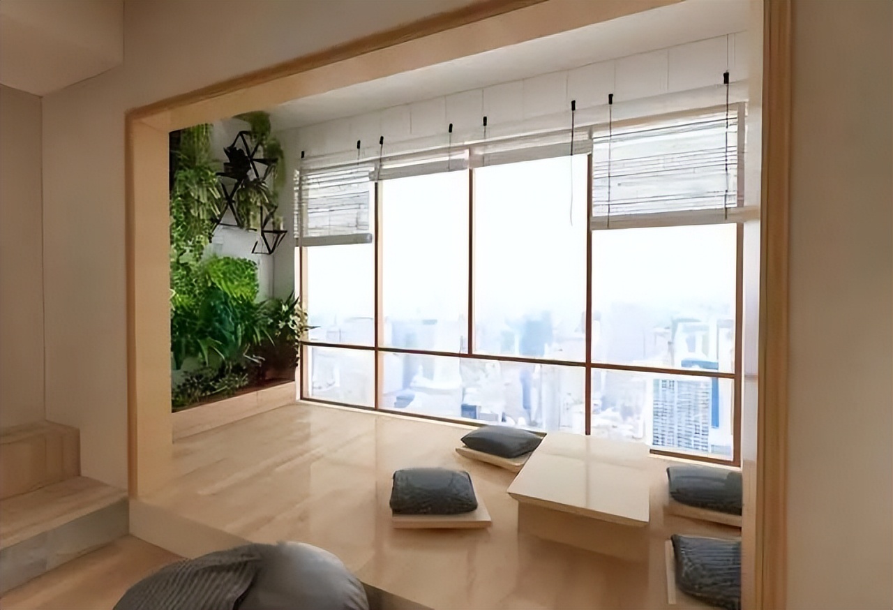 楼下阳台天花板漏水是楼上原因吗,阳台天花板漏水找谁