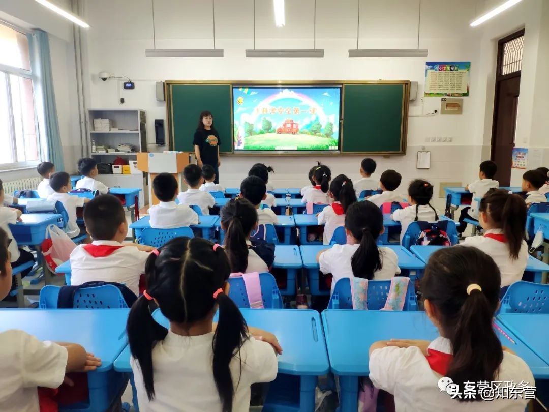 这就是东营区|一撇一捺，写就教育满意之区的育人序章……