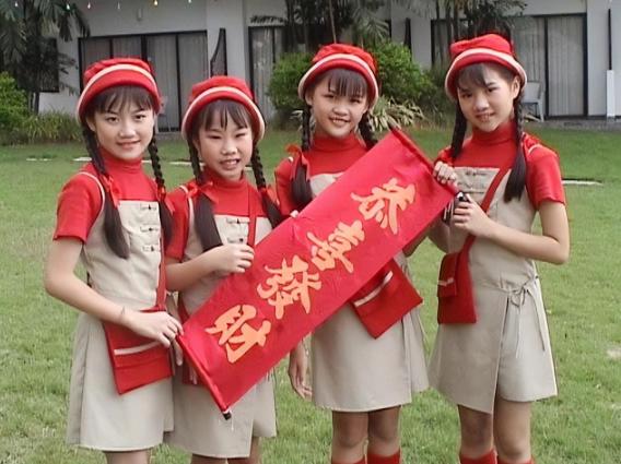 57岁富婆嫁小19岁老公生下三胞胎,57岁富婆嫁给丈夫后生三胞胎