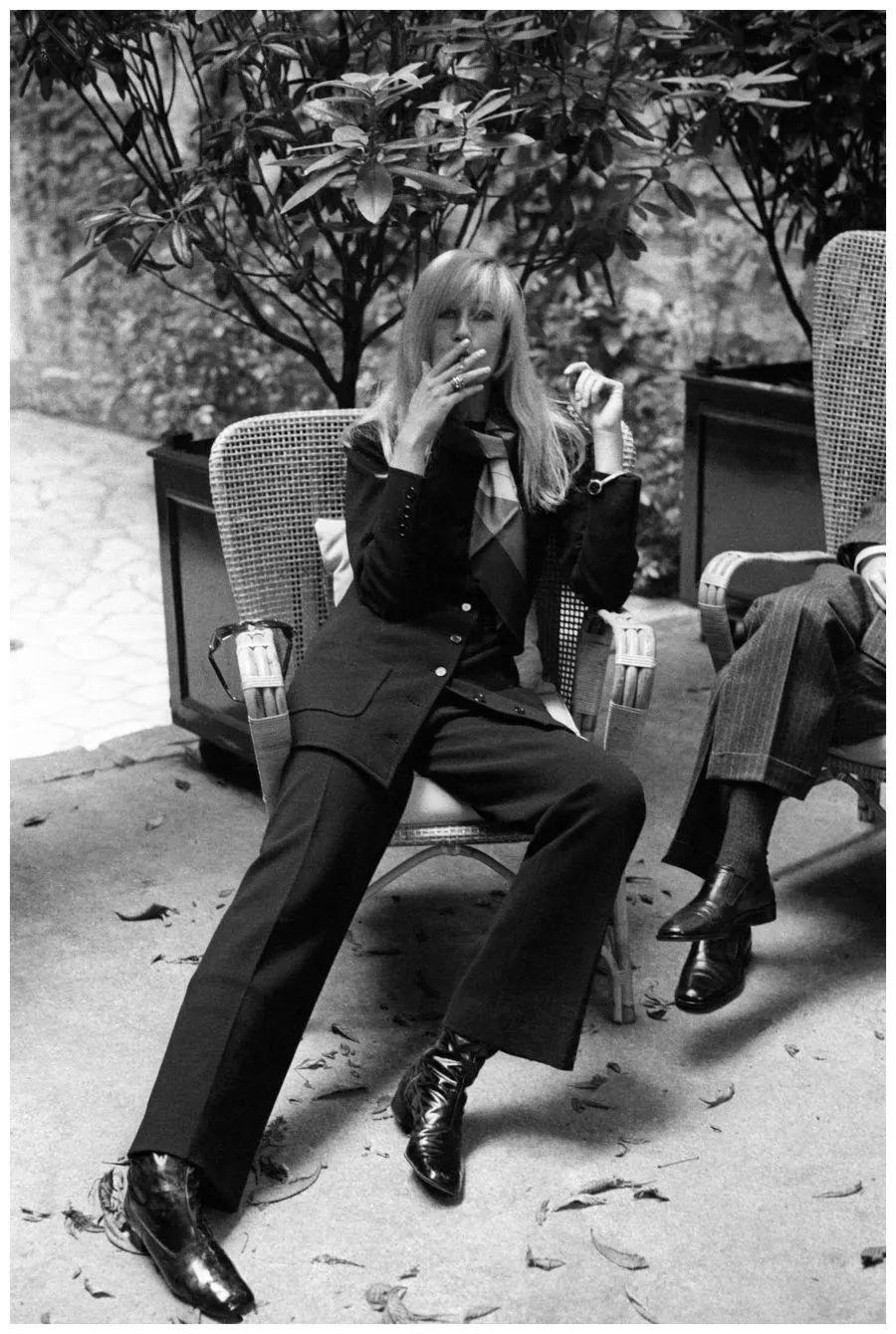 她让YSL“一见钟情”,相伴30年,结婚新郎却不是他