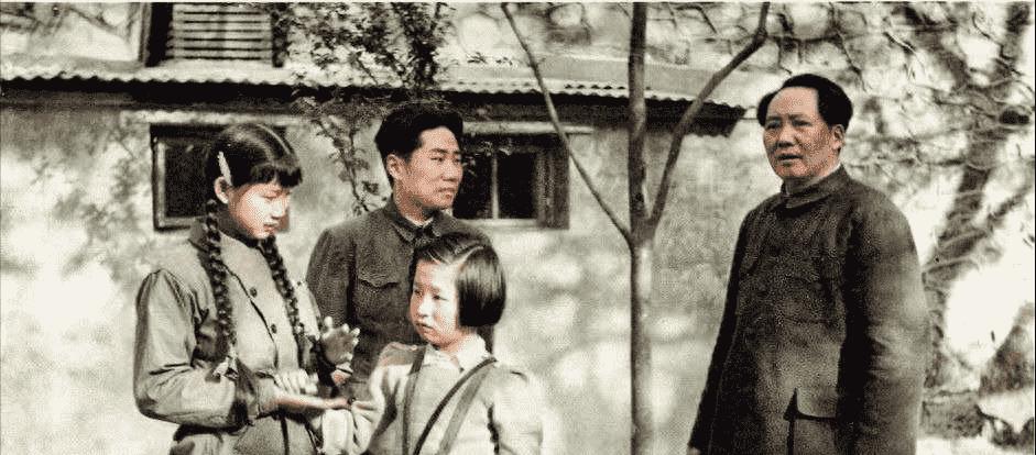 变态的纳粹德国，*光脱**犹太人女人衣服，集体*杀屠**!2