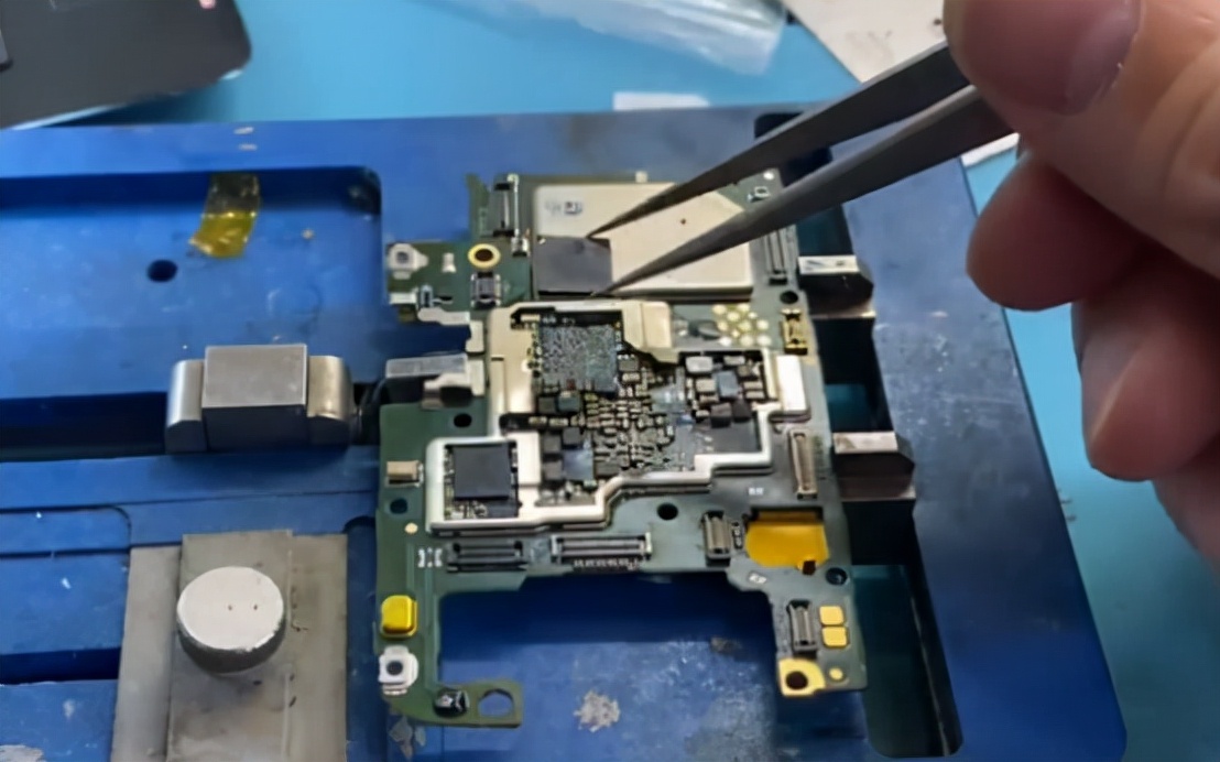 nova5i反复重启,nova5i反复重启不开机