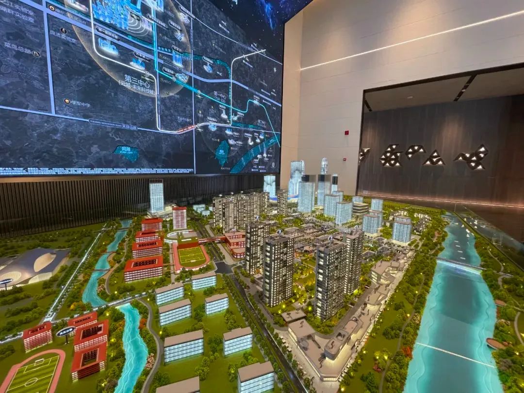 楂樹綅鎺ョ洏鐨勪拱鎴夸汉鐜扮姸,楂樹綅鎺ョ洏妤煎競鐨勪汉鐜扮姸