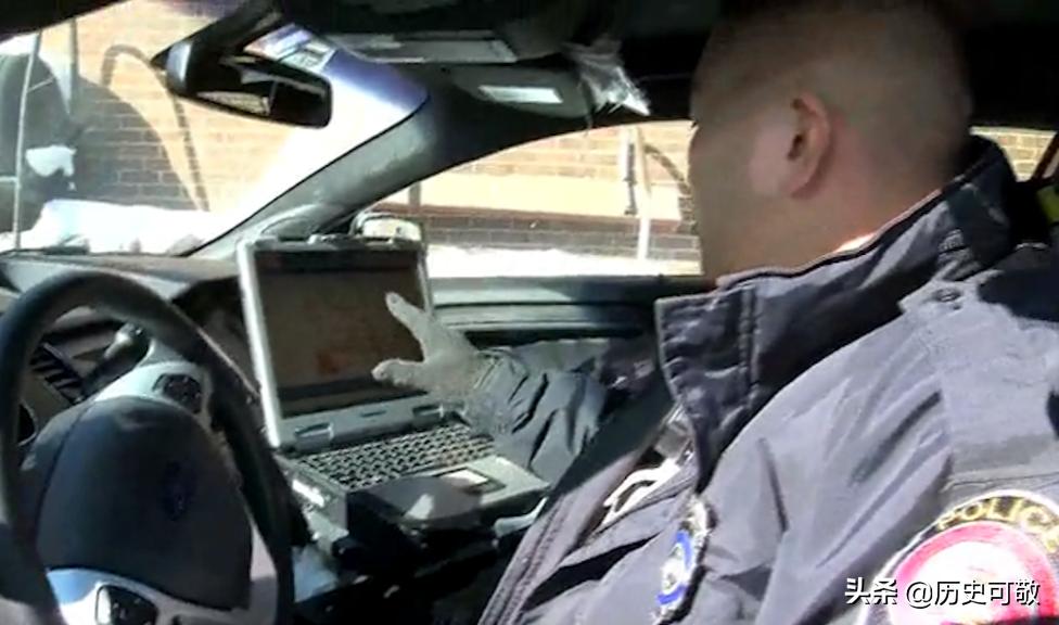 2003年美国伊拉克战争,中国小伙去美国被美国人骂穷