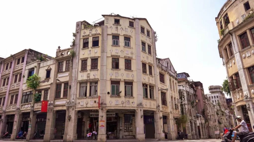 在这座岭南小城，喜欢广西和喜欢广东的都不会沉默