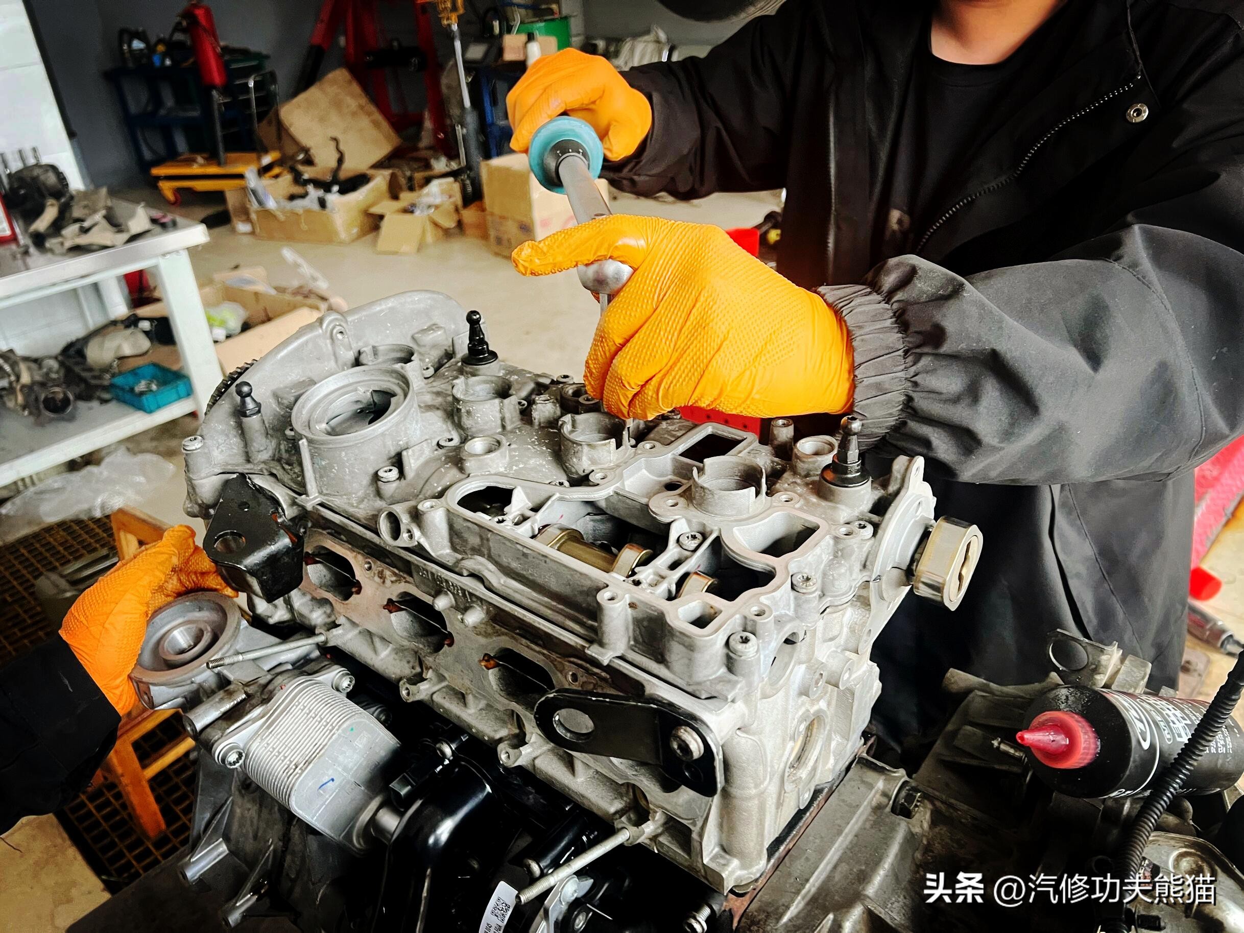 父亲老车翻新修复,父亲去世留下了的车去翻新