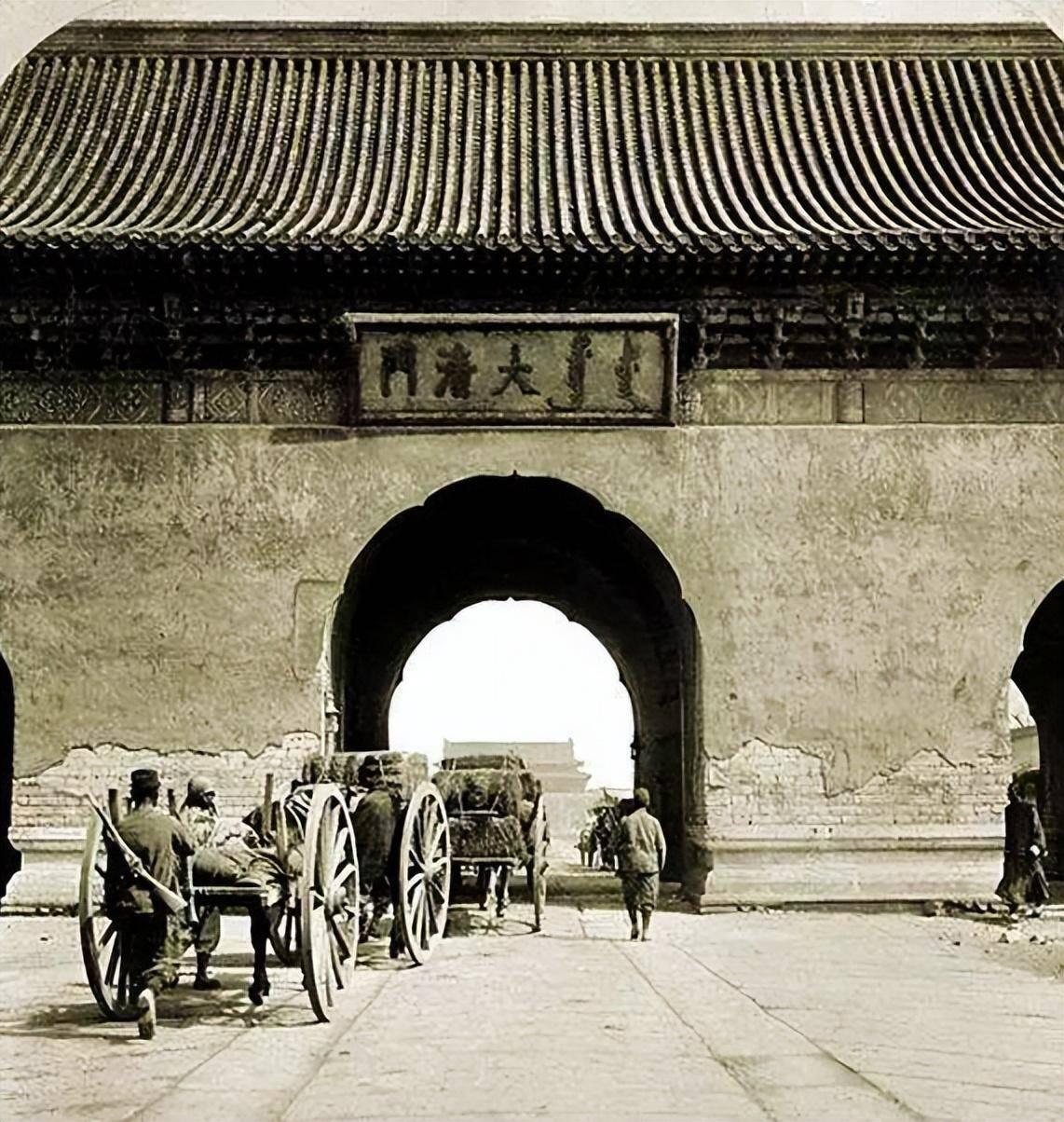 【晚清*楼青**旧影观】媚态百出，丰乳肥臀，尽显女子风情！