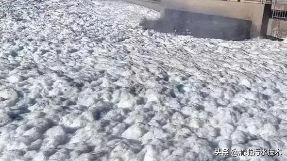 曝气池黑色泡沫怎么解决,曝气池泡沫颜色不同的原因