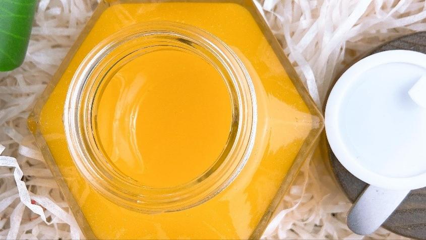 使用蜂蜜做面膜的正确方法,家庭自制蜂蜜面膜怎么做的呢