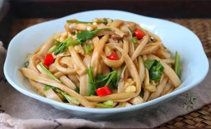 夏日凉拌菜真是清脆爽口又开胃,适合夏天吃的13道经典家常凉拌菜