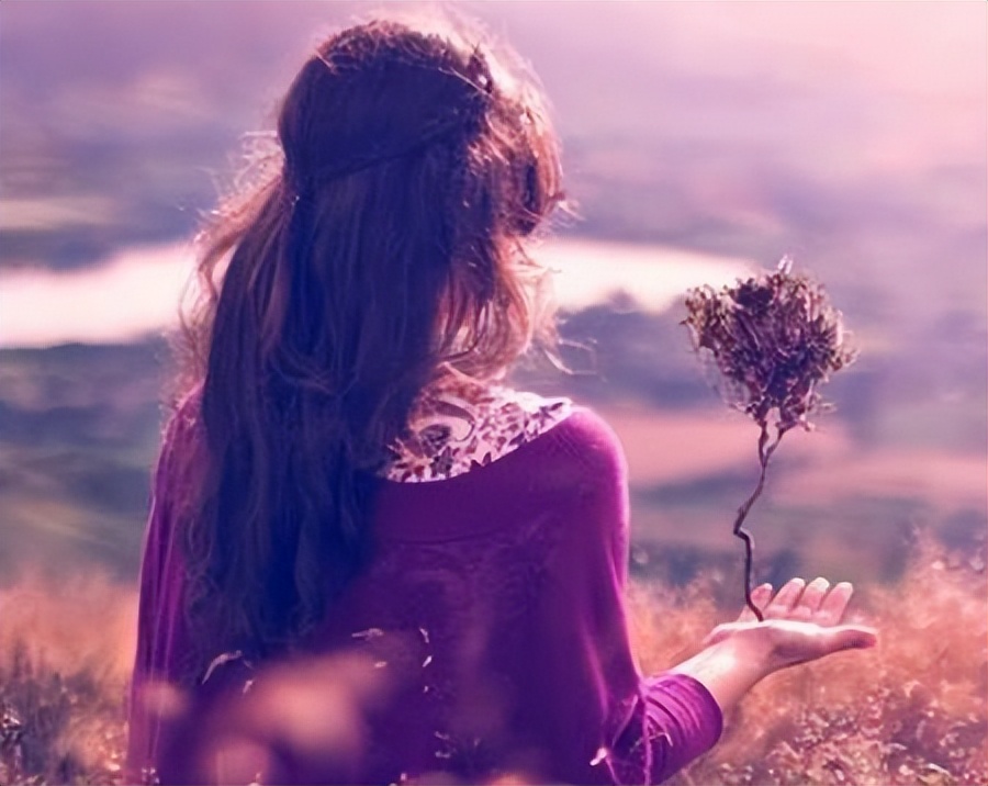 老板给我们买的新衣服,老板给我买的衣服