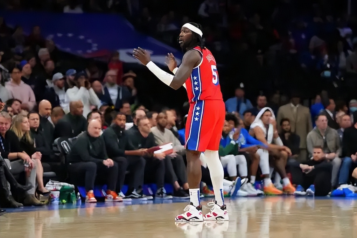 字母哥赛后冲突,nba字母哥冲突集锦