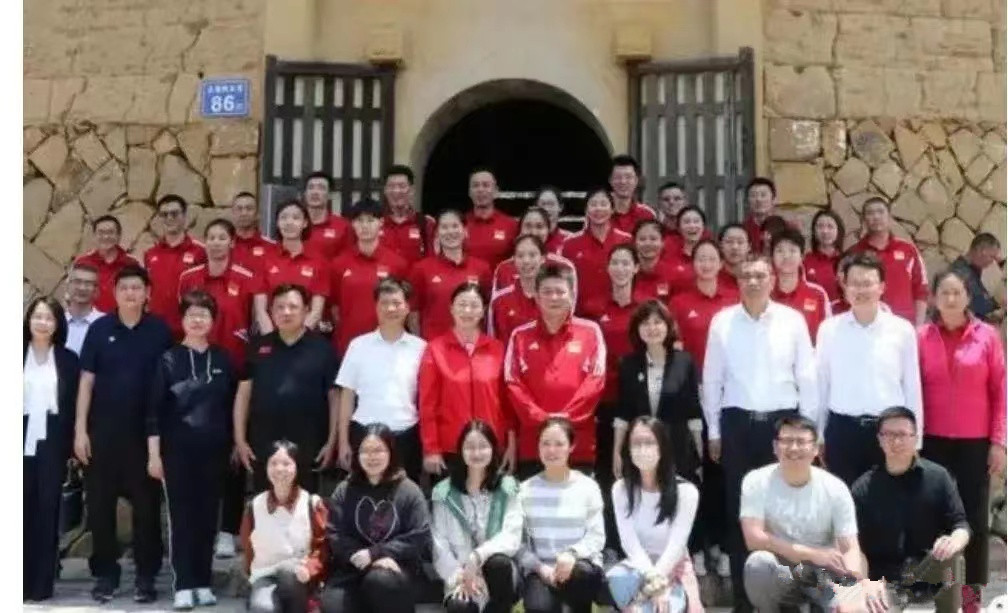 俱乐部实力强还是国家队实力强,俱乐部重要吗