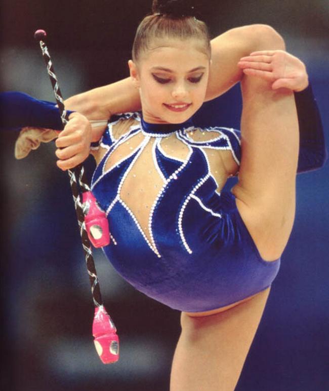 俄体操女星卡巴耶娃,普京和体操名将卡巴耶娃照片