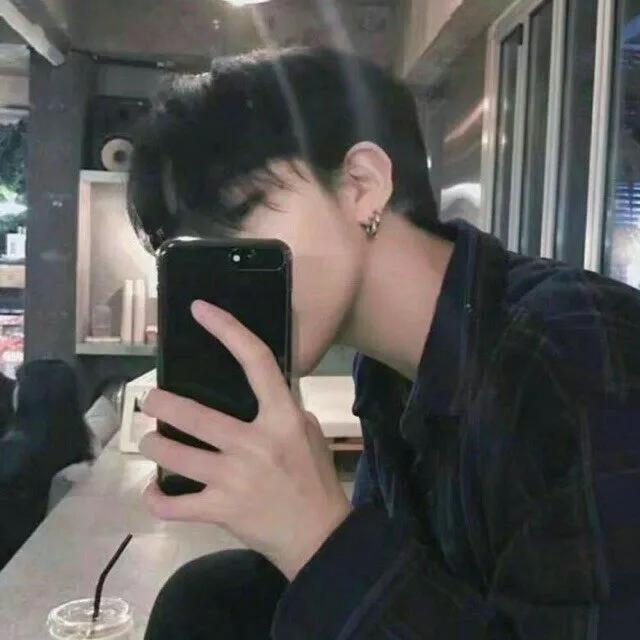 肖战追星文案简短干净,有内涵有深度追星文案短句