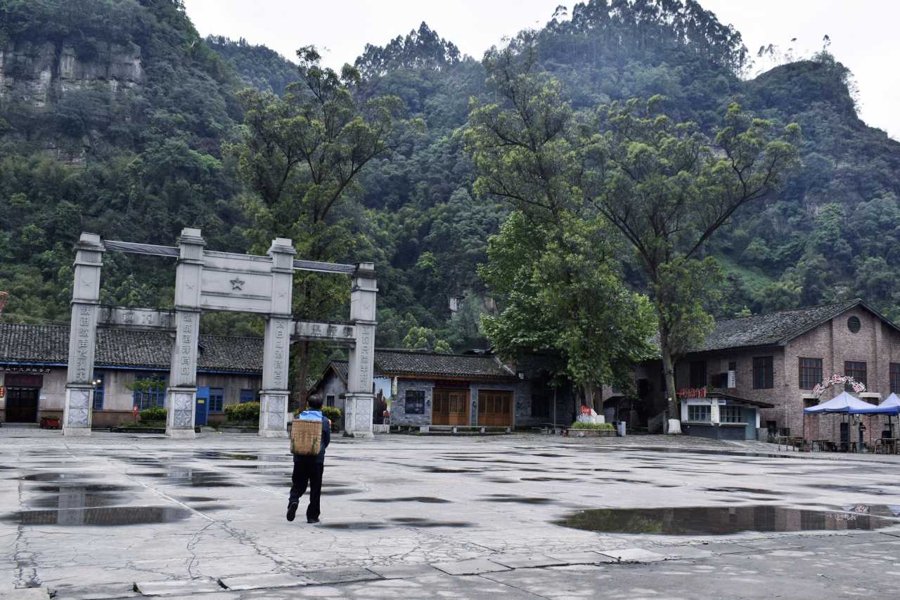 乐山异国风情打卡新去处,乐山游玩攻略及人文风情