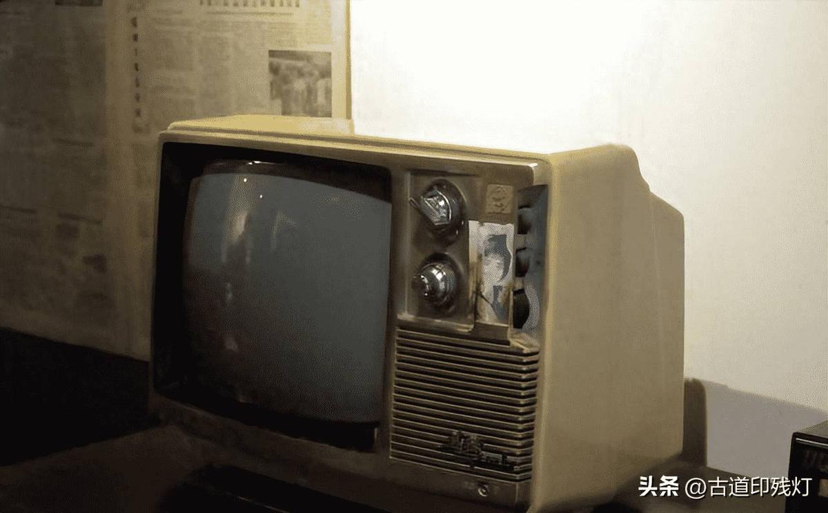 罕见照片，世界上胸最大的女人，女人舌头10.16厘米，你见过吗2