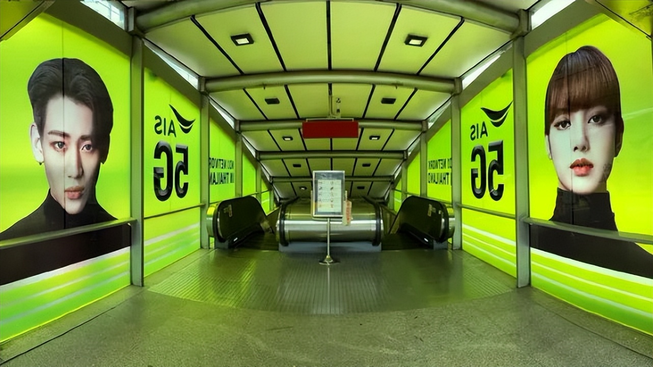 “人间芭比”Lisa：靠一个动作成顶流巨星，年仅20岁坐拥过亿身价