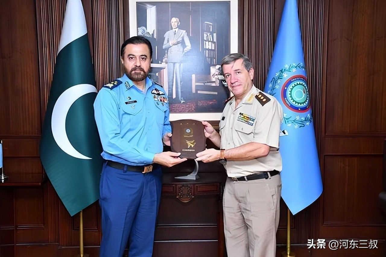 从画大饼套技术，到两次考察生产线，阿根廷6亿美元买枭龙或确定