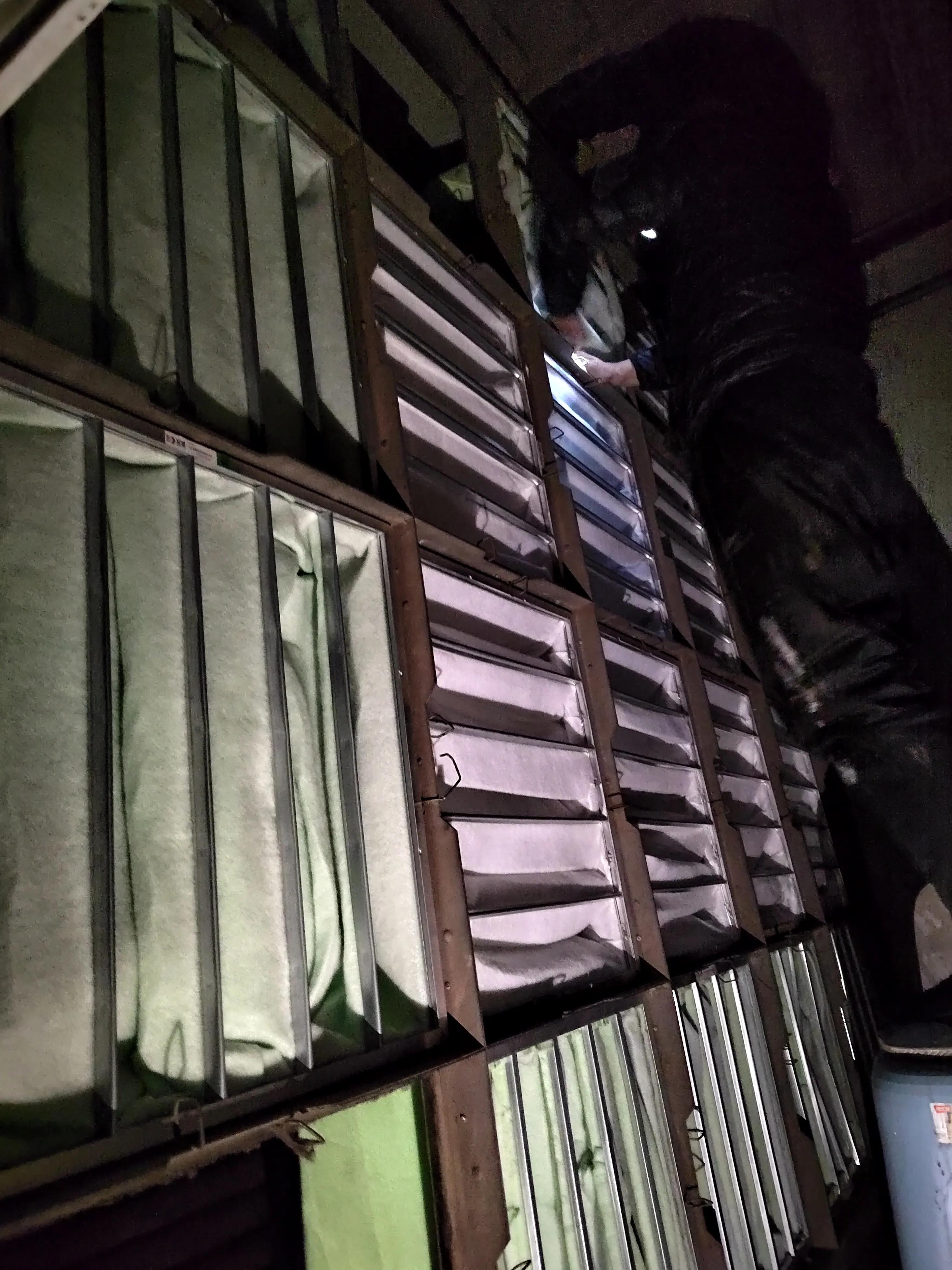 空调过滤器和空气过滤器多久更换,中央空调干燥过滤器更换