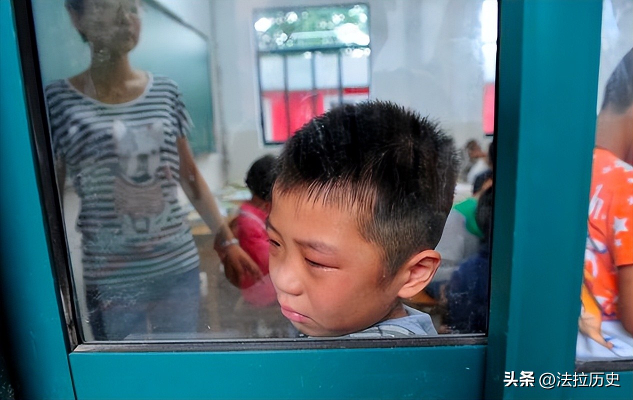 告别了“梓涵”时代，新一批“怪名”来袭！老师：别再整活了