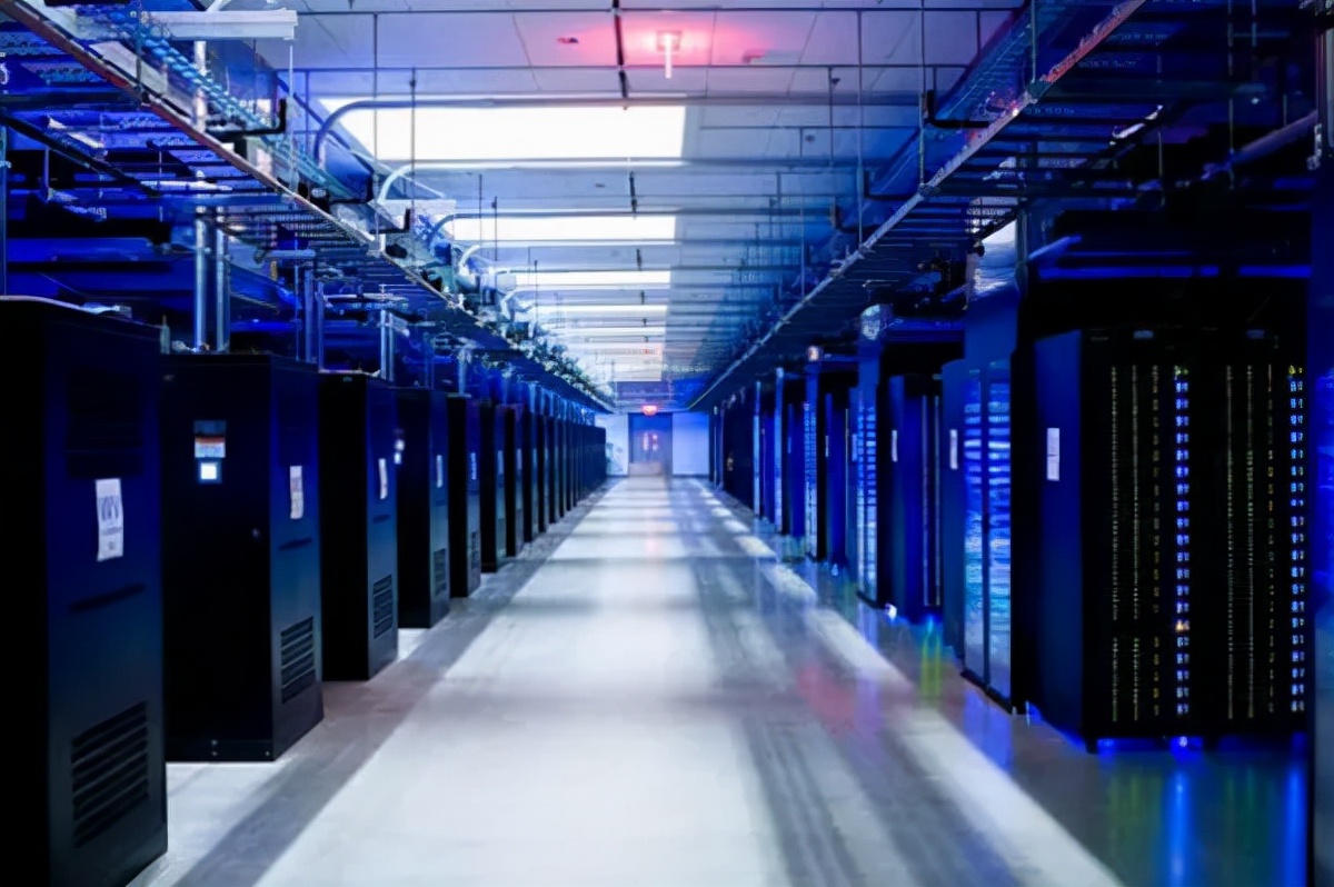 42u服务器机柜标准尺寸是多少,机柜1u和2u到底区别多大