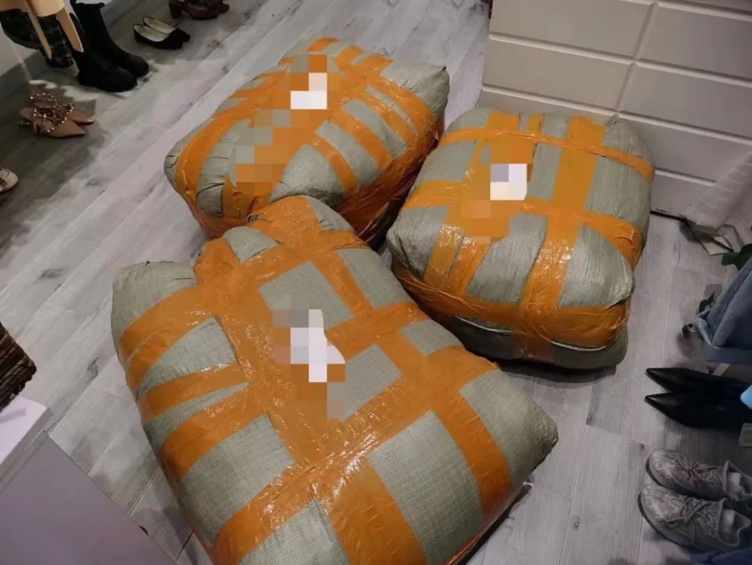 开线上线下服装店的前景,在县城开店和乡镇开店哪个好