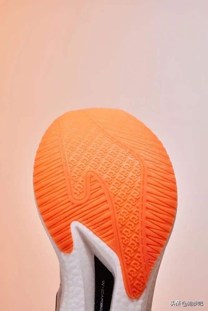 鸿星尔克芷境2.0颜值,鸿星尔克芷境1.0跑鞋横评